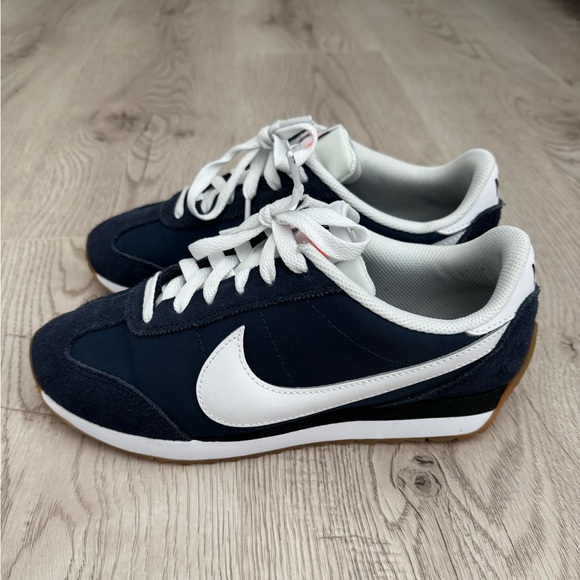 Nike Pacific Sneaker - Women's Navy/White size 7.5 - Picture 2 of 8